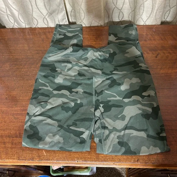 Athletic Works Dri More Green Camo Leggings Size M - Picture 2 of 7